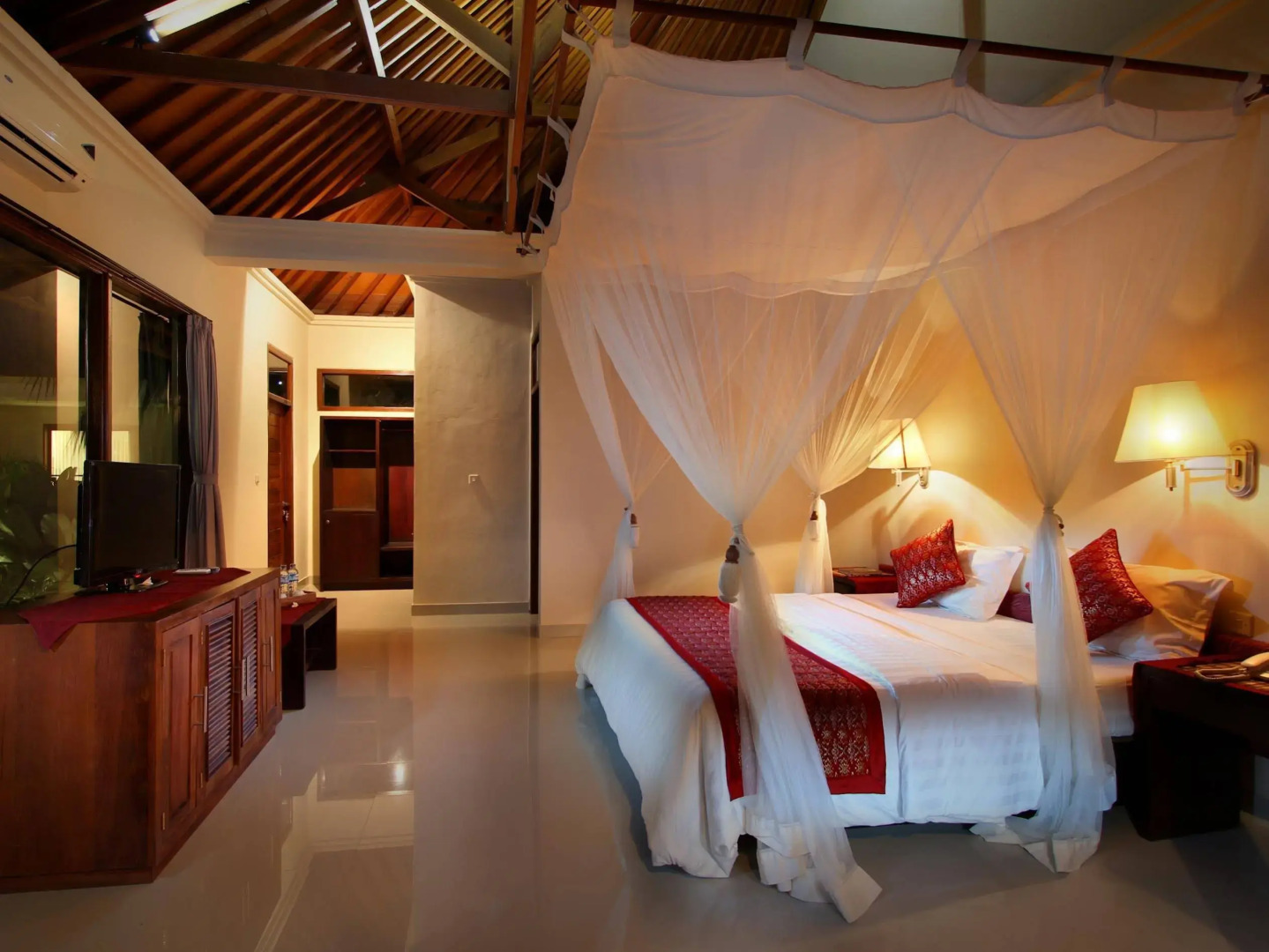 Foto - Putri Ayu Cottages