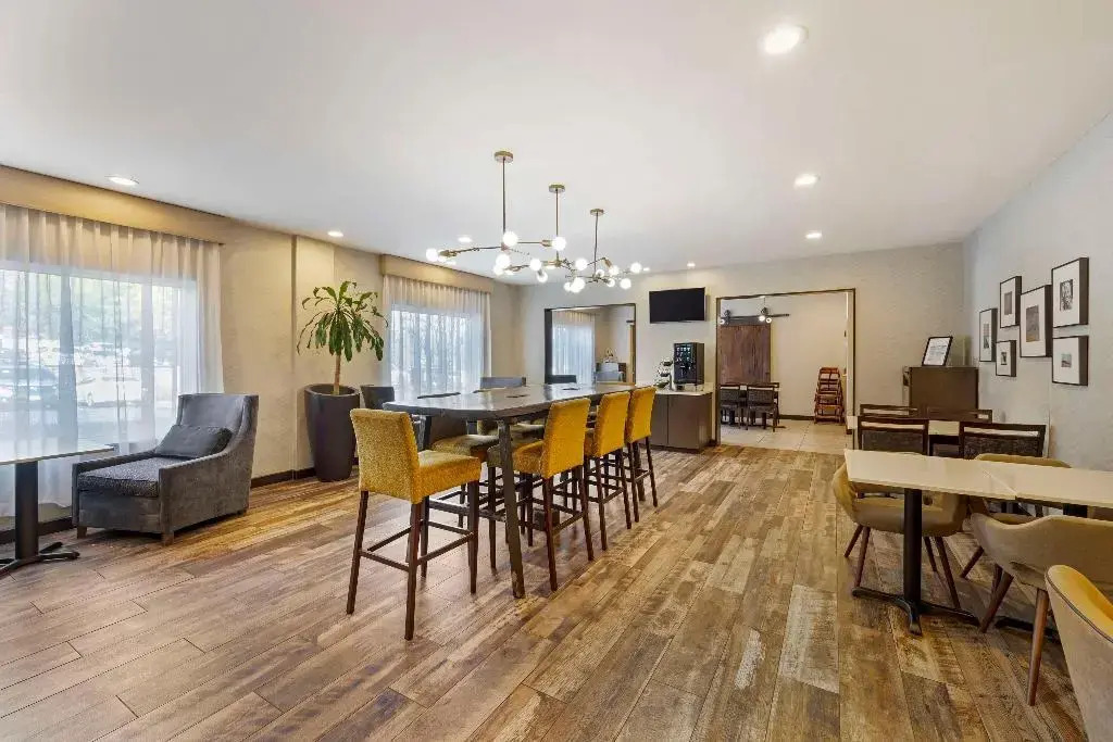 Foto - Best Western Plus Nashville Airport Hotel - BNA