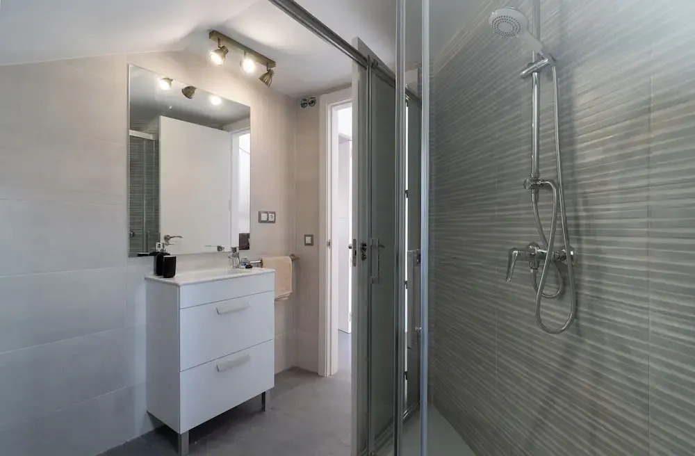 Photo - Sur Suites La Dorada, centricos soleados a pocos metros de la Playa y con Parking Opcional