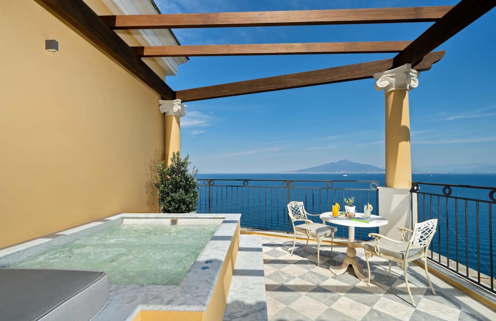 Photo - Bellevue Syrene