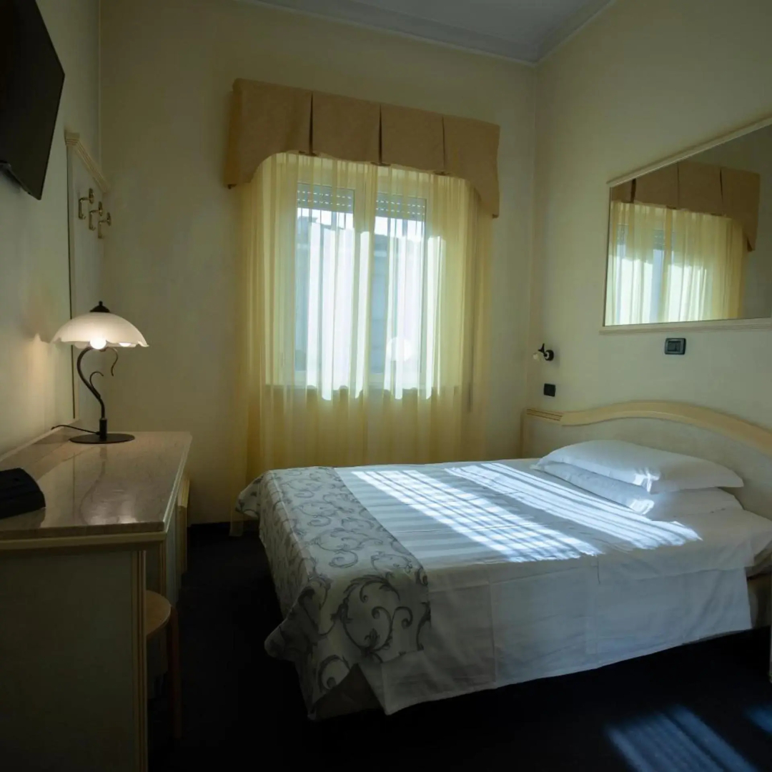 Photo - Hotel London