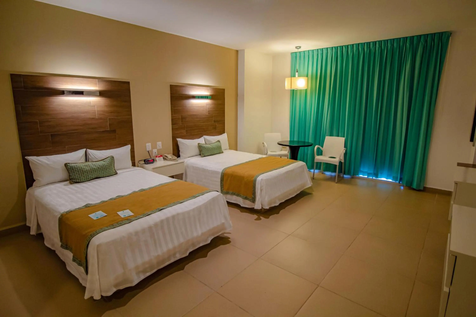 Photo - Pacific Palace Beach Tower Hotel