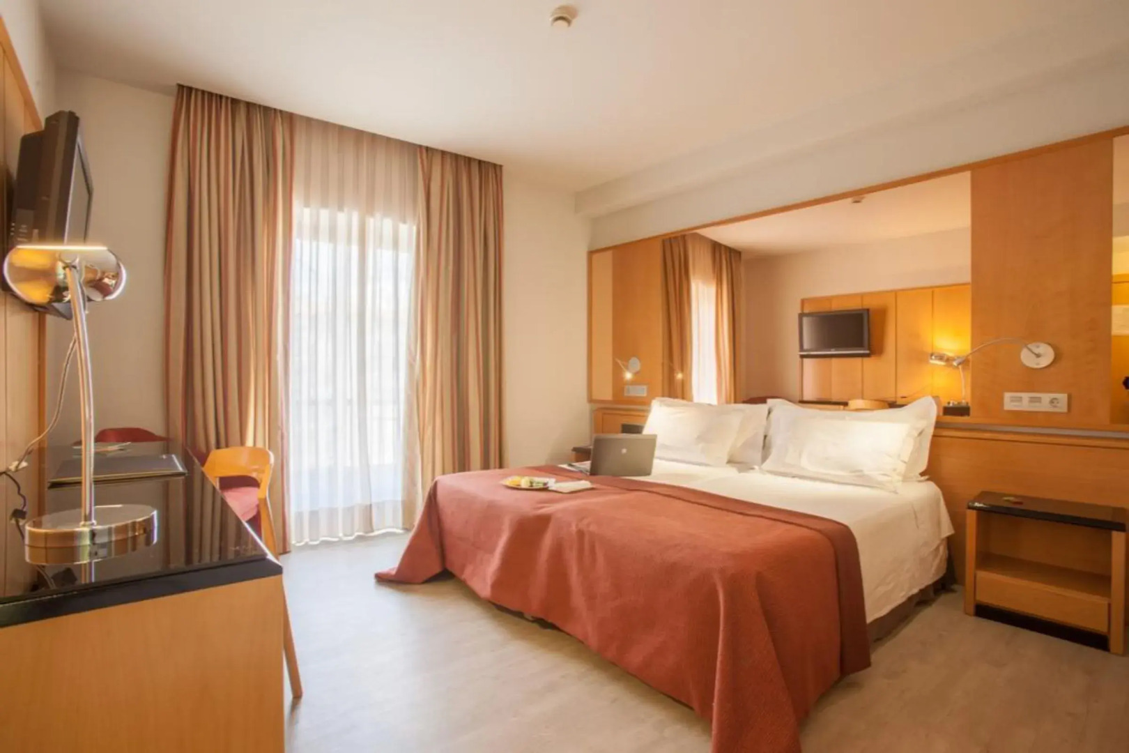 Foto - Silken Rona Dalba