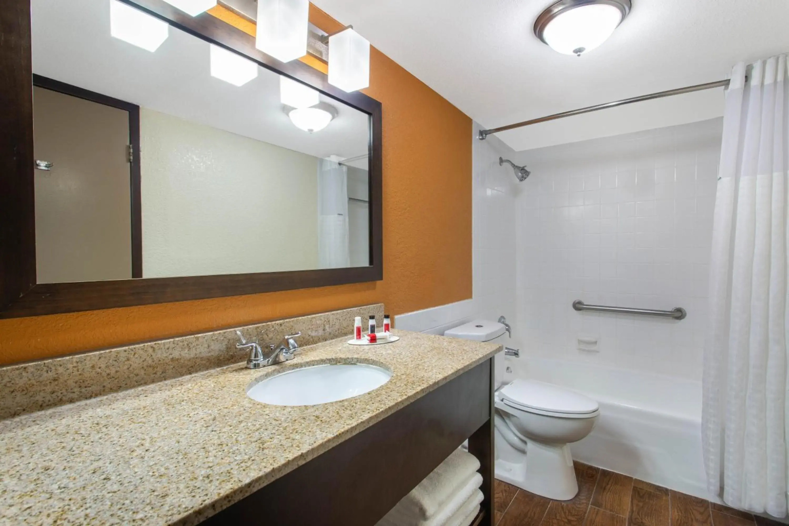 Photo - Ramada by Wyndham Tampa Airport Westshore
