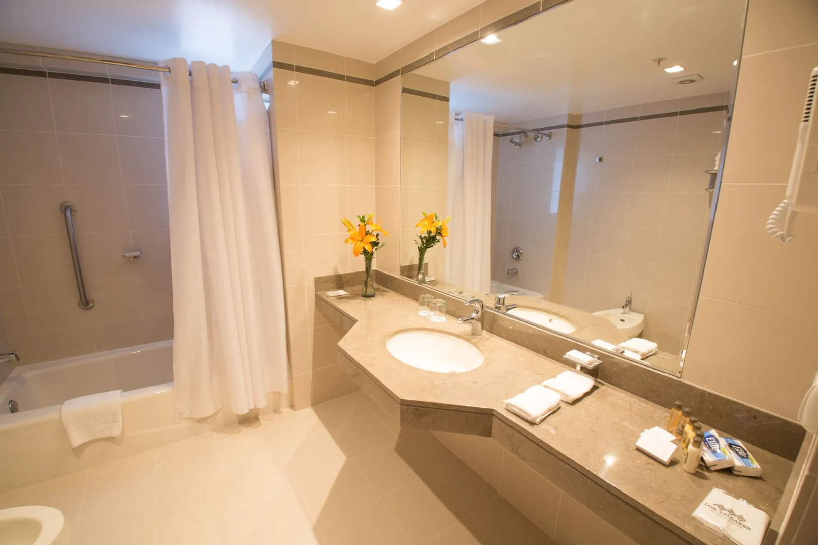 Photo - Los Tallanes Hotel & Suites