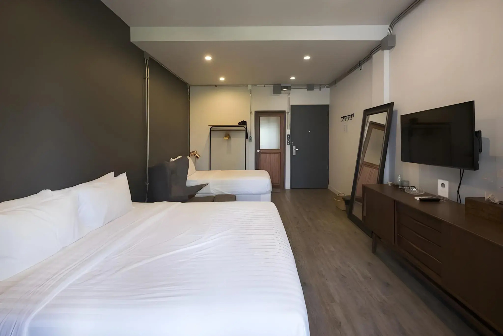 Photo - Iron32 Hotel