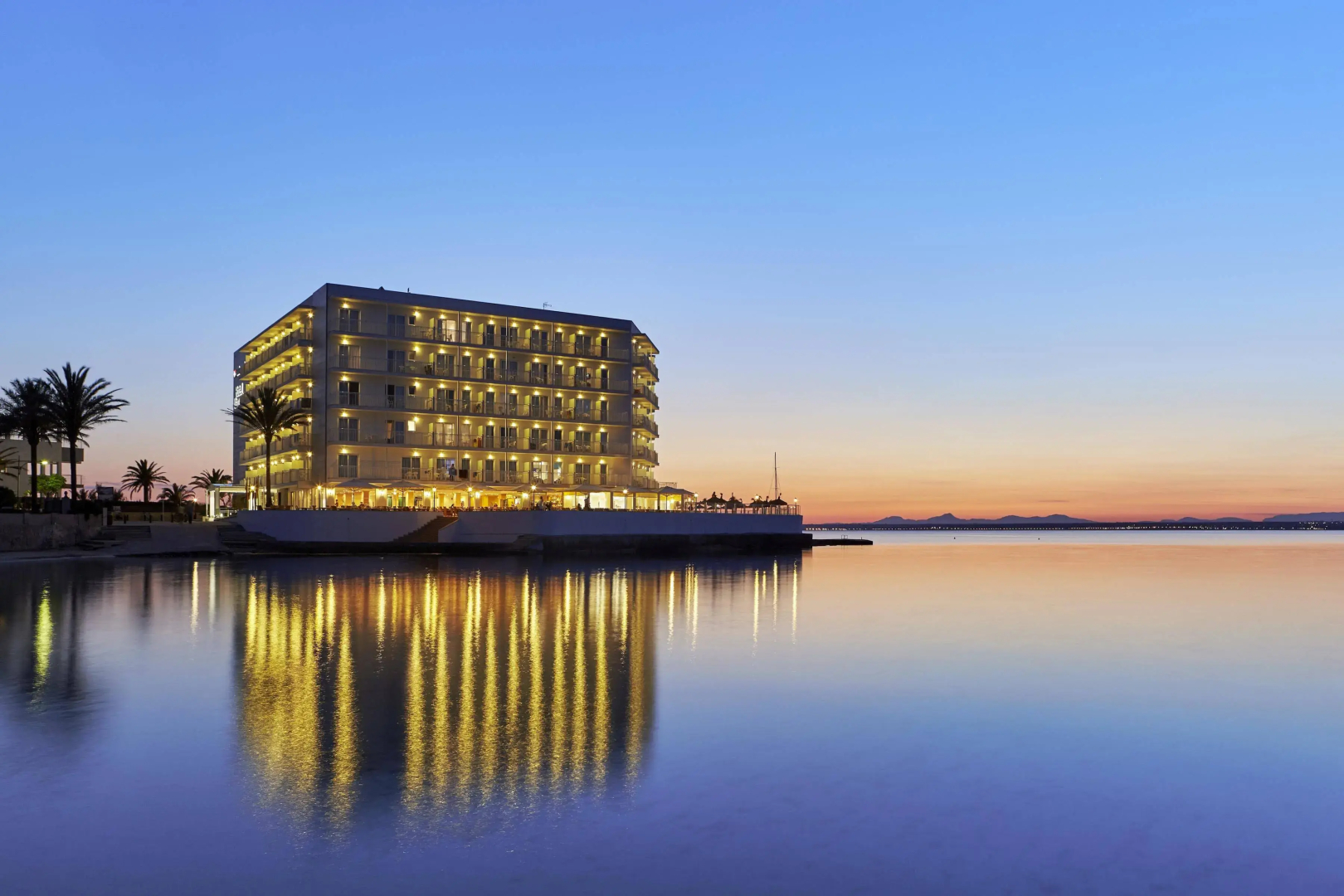 Photo - Universal Hotel Marqués