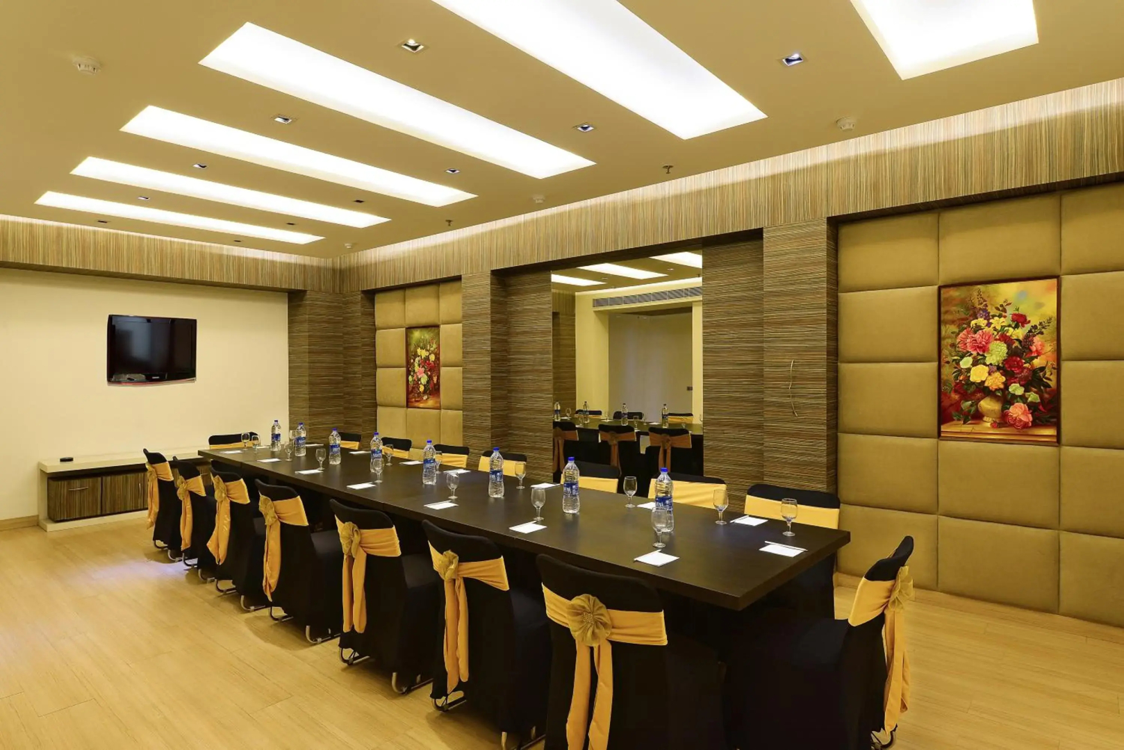 Photo - Hotel Chanchal Deluxe - New Delhi Train Station