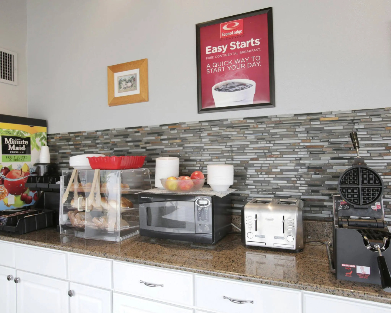 Photo - Econo Lodge Austin North near The Domain