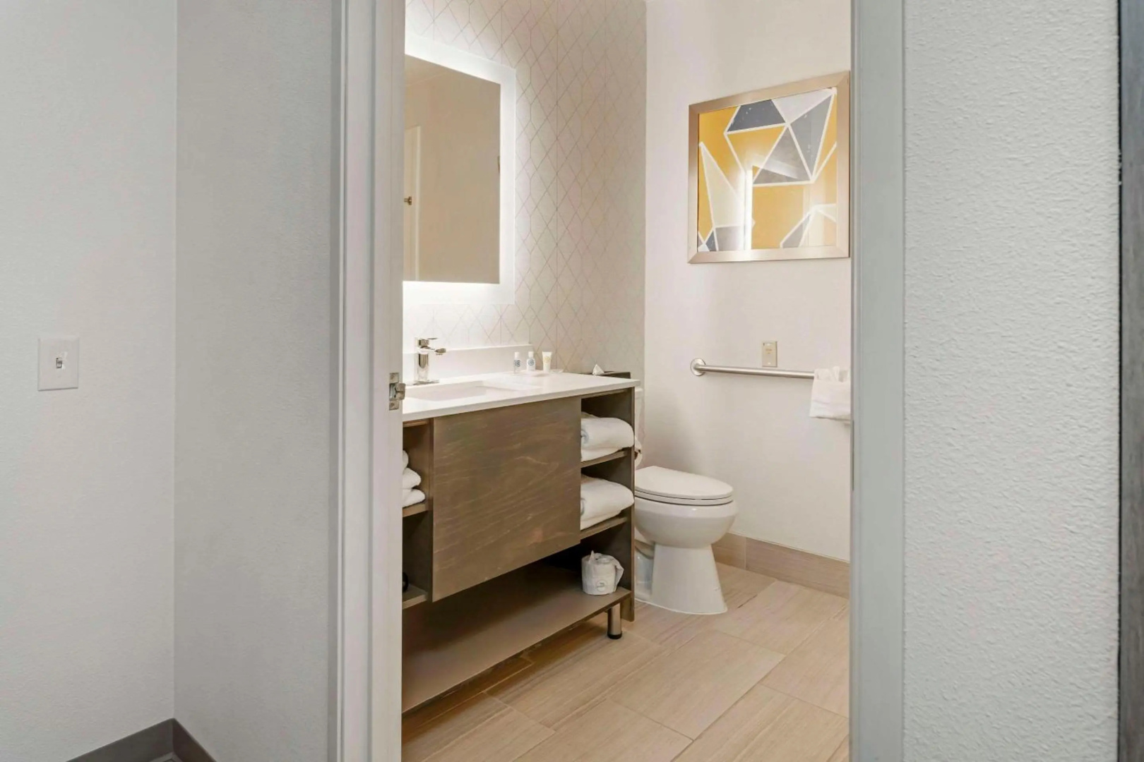 Photo - Comfort Suites Elgin Northwest