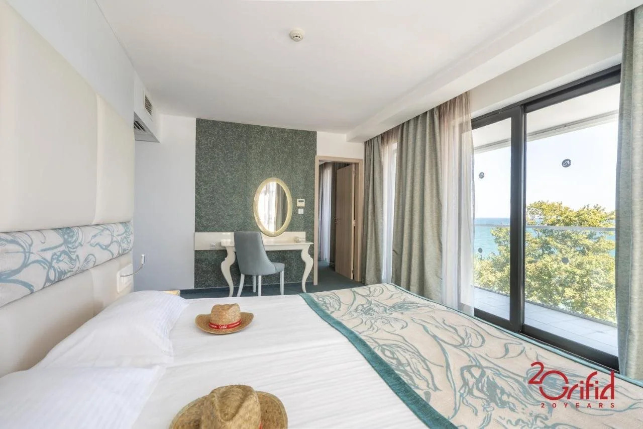 Foto - GRIFID Metropol Hotel - Premium All inclusive & Private Beach - Adults Only