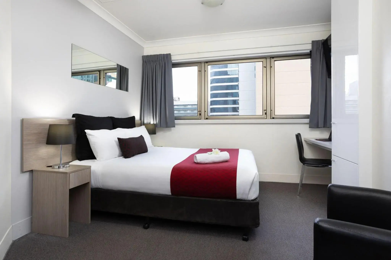 Photo - George Hotel Brisbane, Independent Collection by EVT