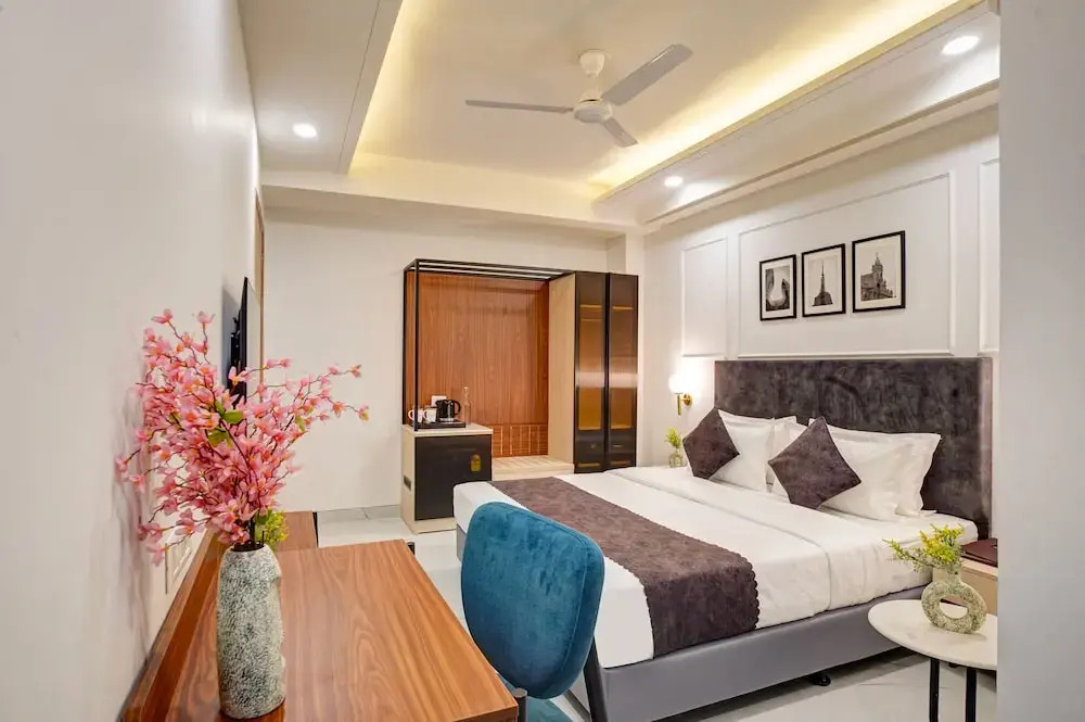 Photo - Saltstayz Premier - Arjun Marg