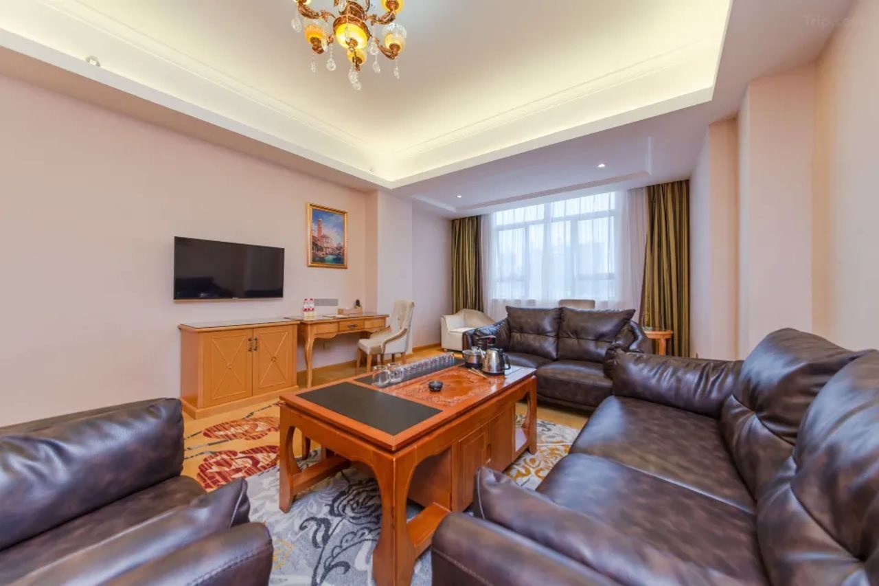 Vienna Hotel (Huiyang Sanhe Square)