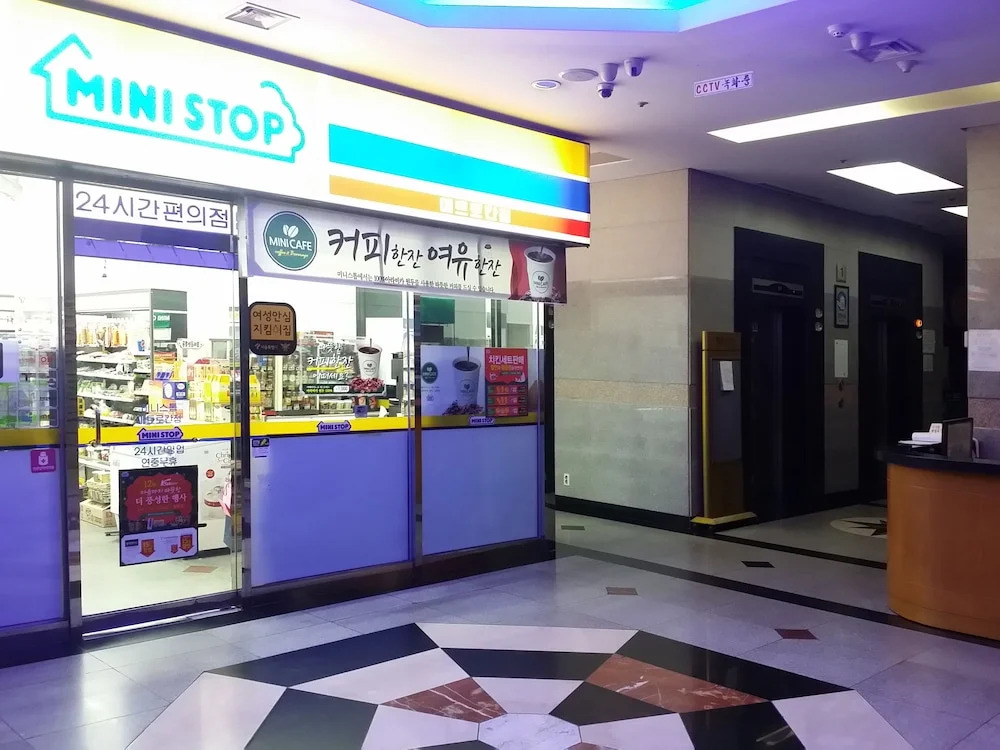 Photo - Khan Residence