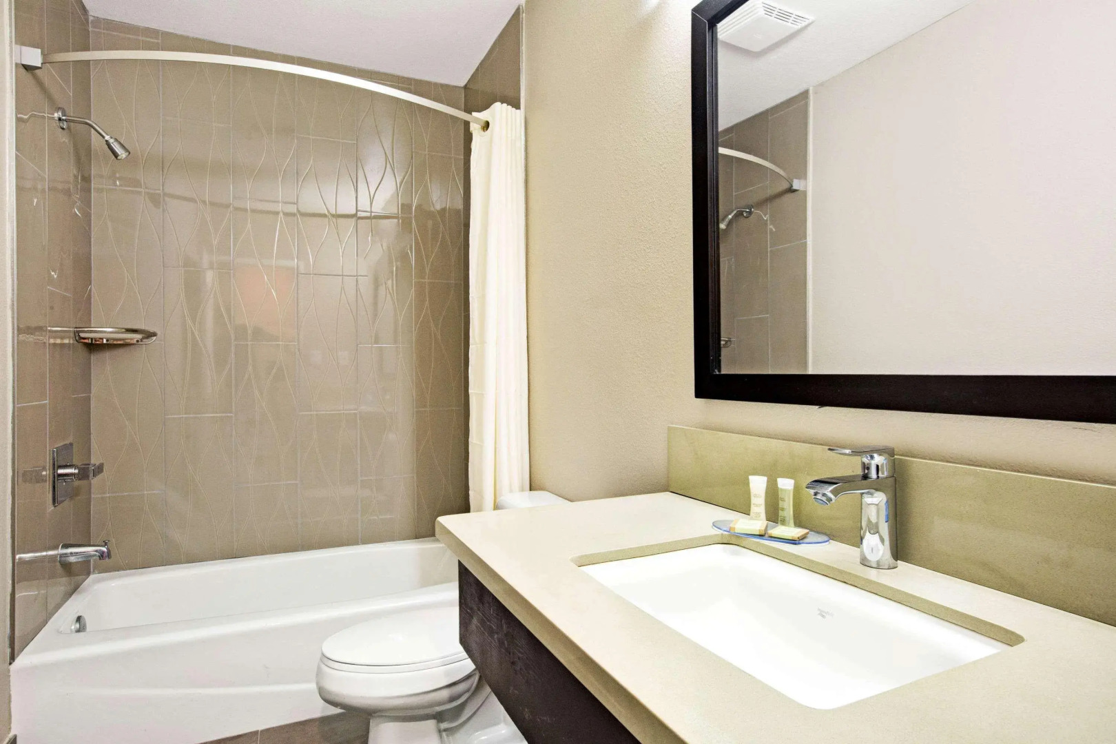 Foto - Skyways Hotel