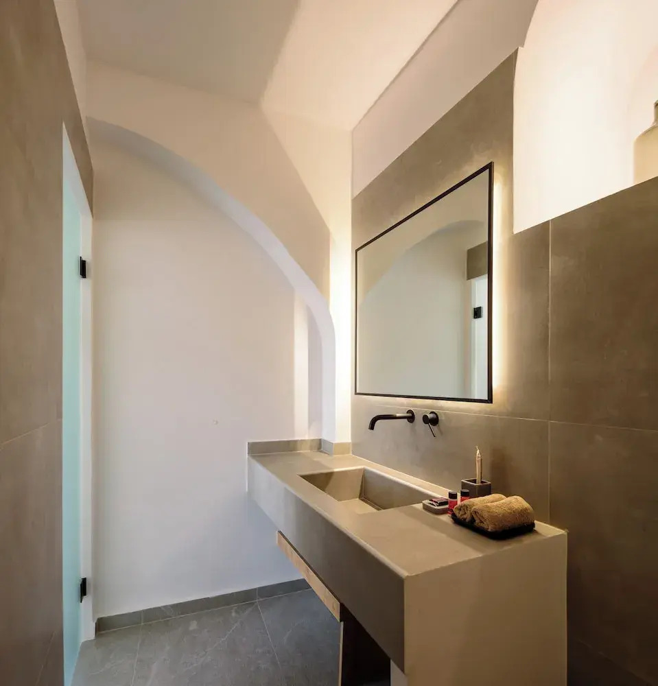 Photo - Elia Caldera Suites