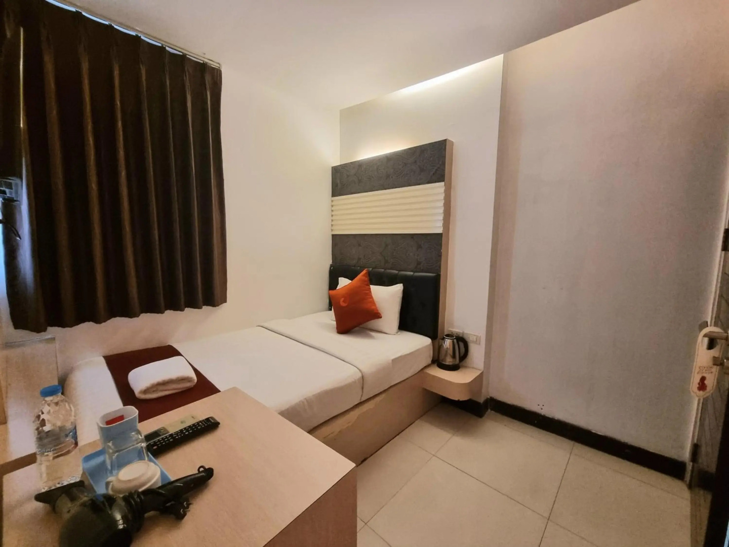 Photo - Cozi Inn Hotel, Bangkok