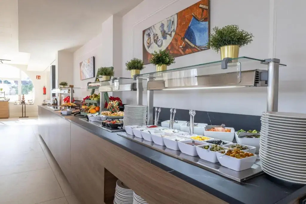 Photo - Senator Port Maó