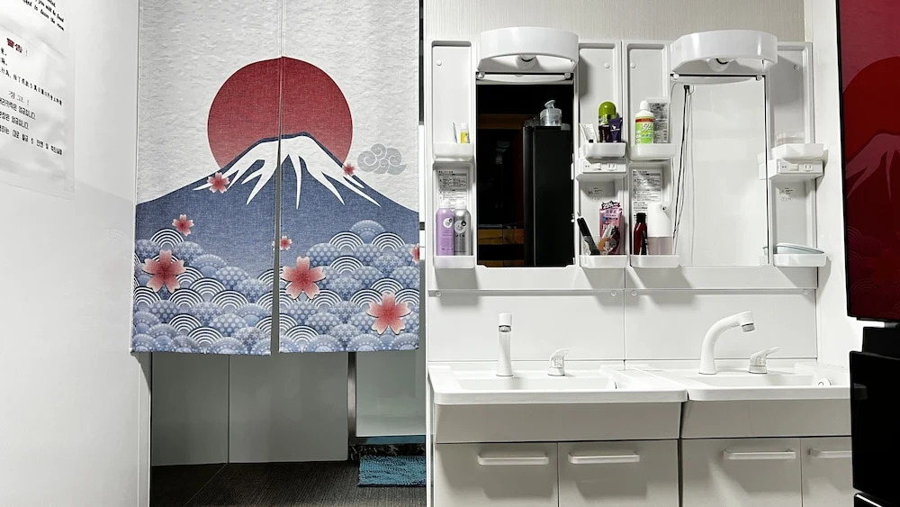 Foto - Hotel Adonis Tokyo - Dormitory Share Room For Male Only At City Center