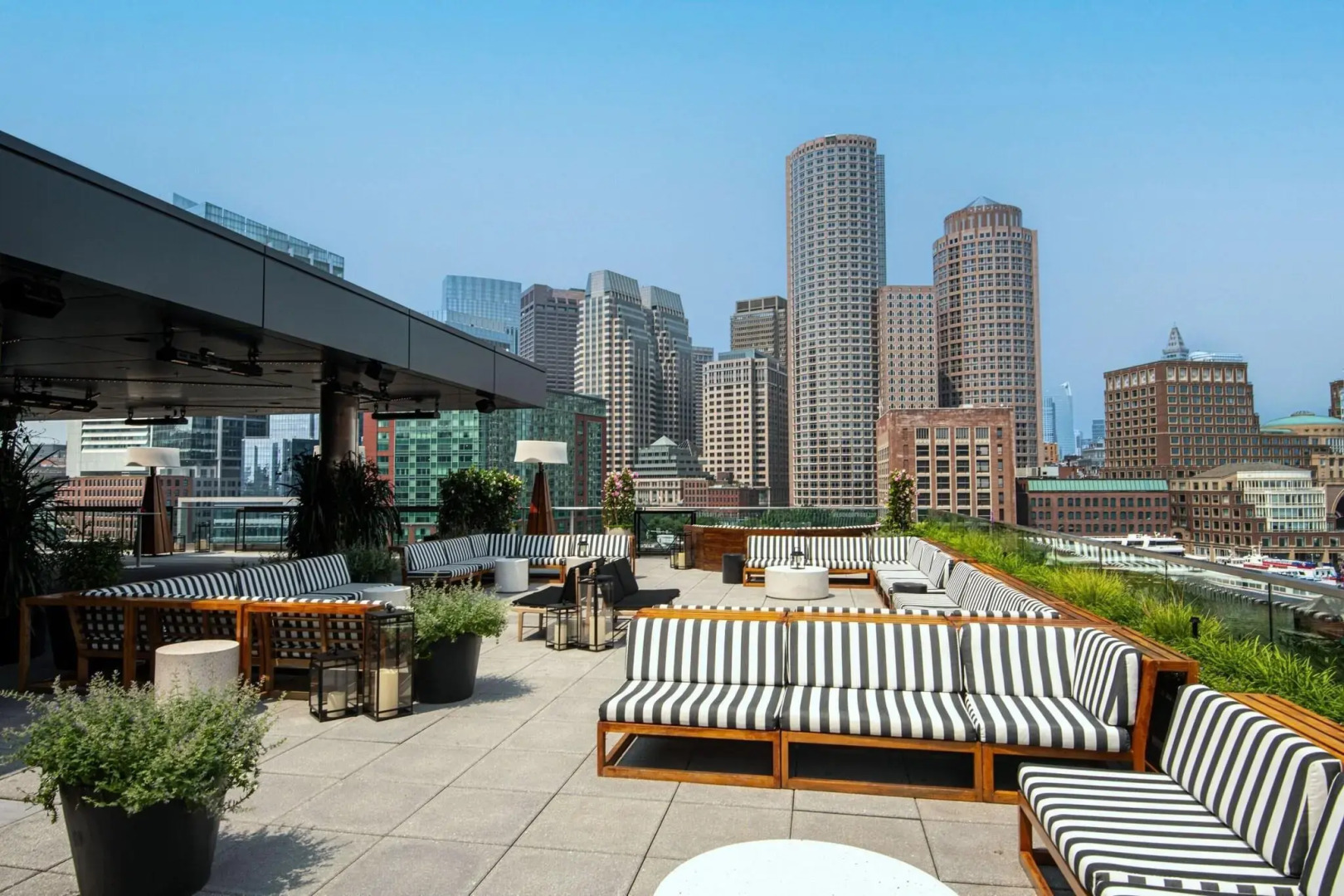 Photo - The Envoy Hotel, Autograph Collection