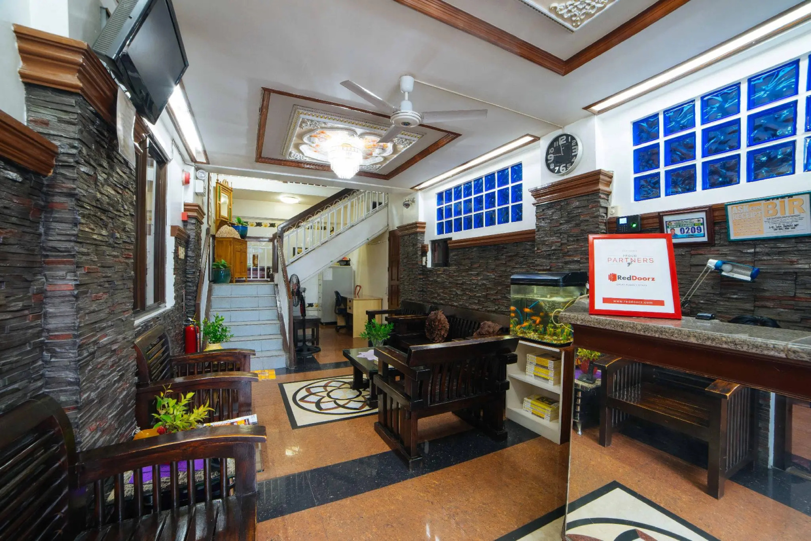 Foto - L Mansion 2 Palanan Makati City