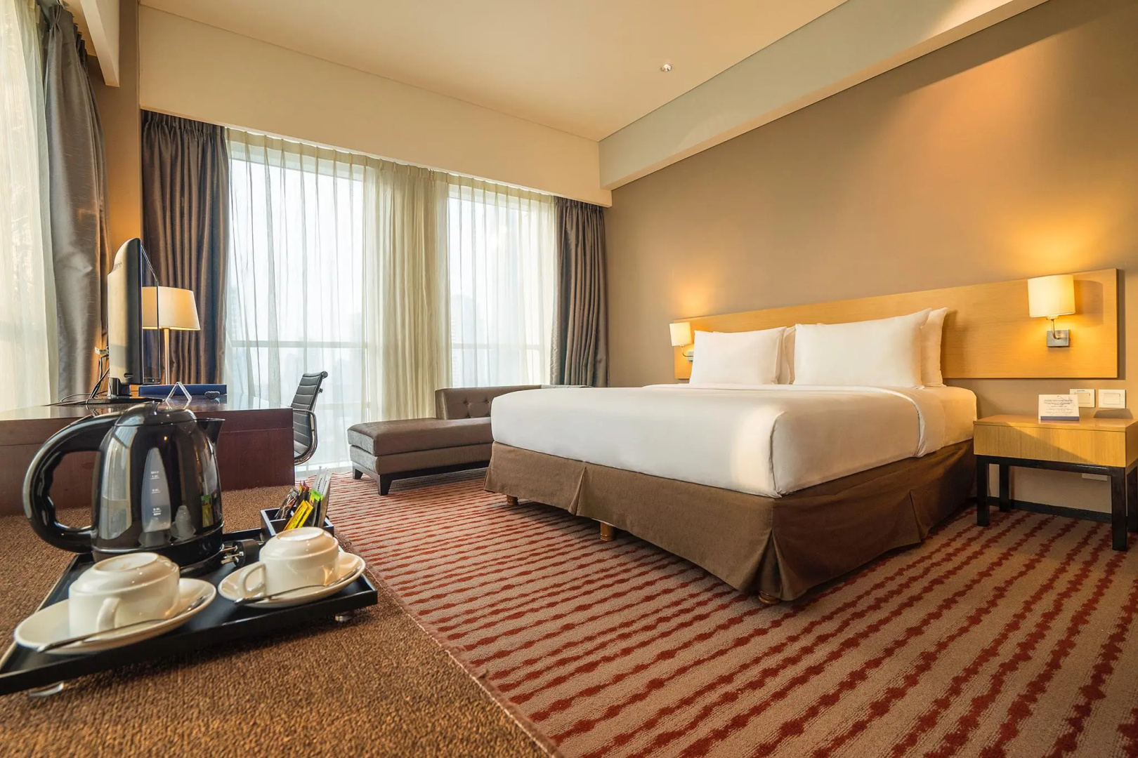 Photo - JS Luwansa Hotel and Convention Center