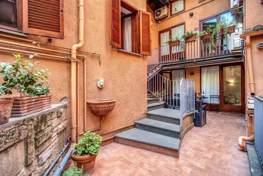 Photo - Tritone Top House