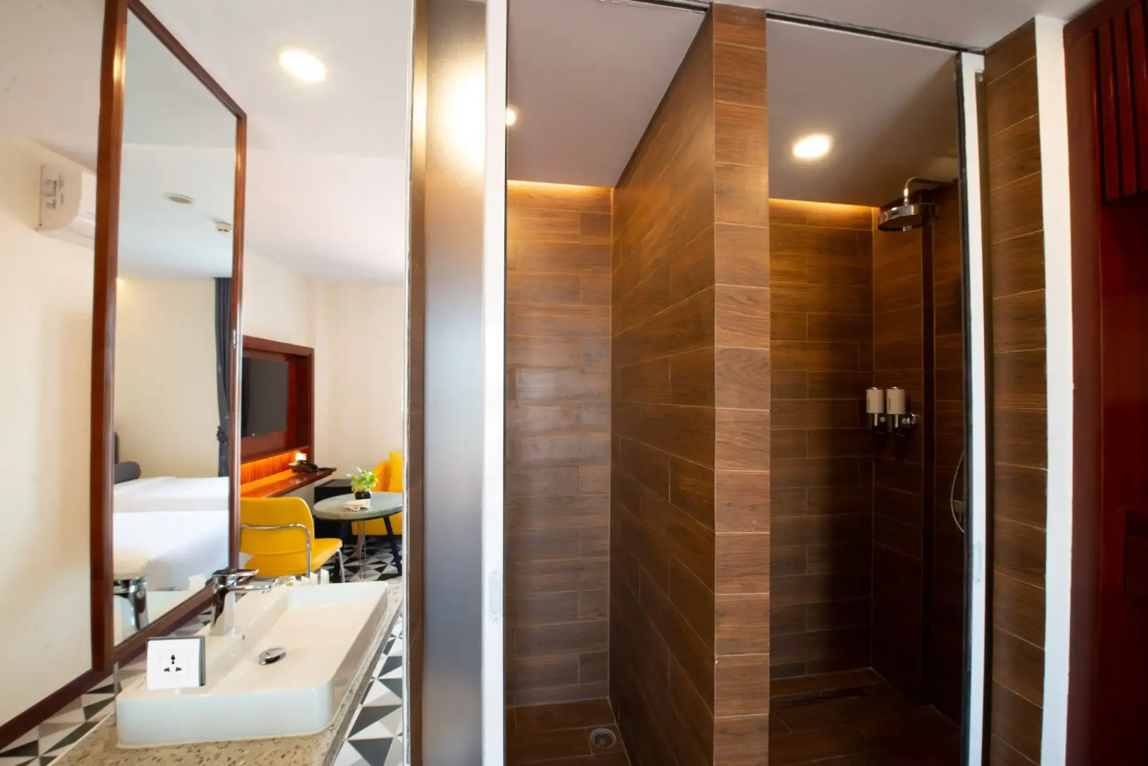 Photo - The Twizt Lifestyle Hostel & Hotel