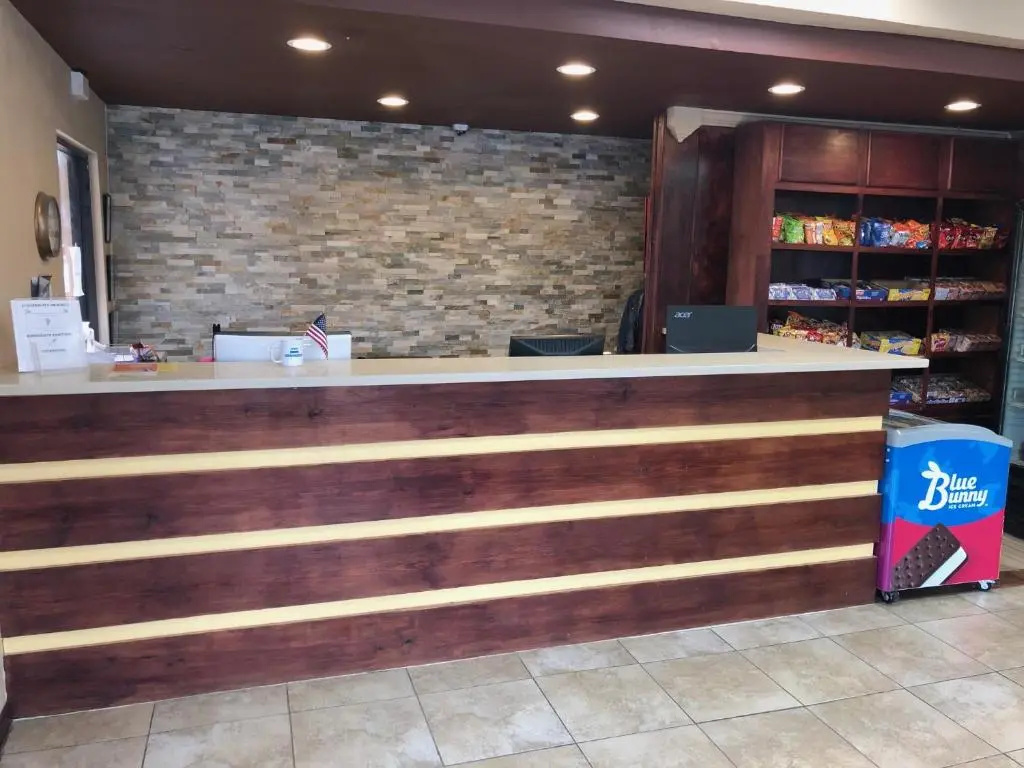 Foto - Travel Inn & Suites