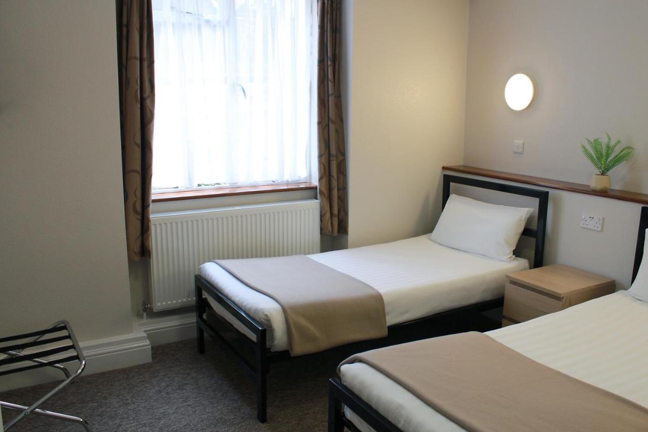 Photo - Lords Hotel