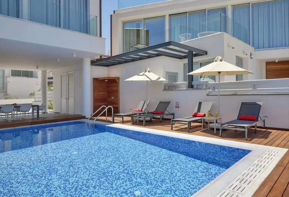 Foto - Seaview Luxury Villa Jacuzzi & Pool! 2 Min Beach