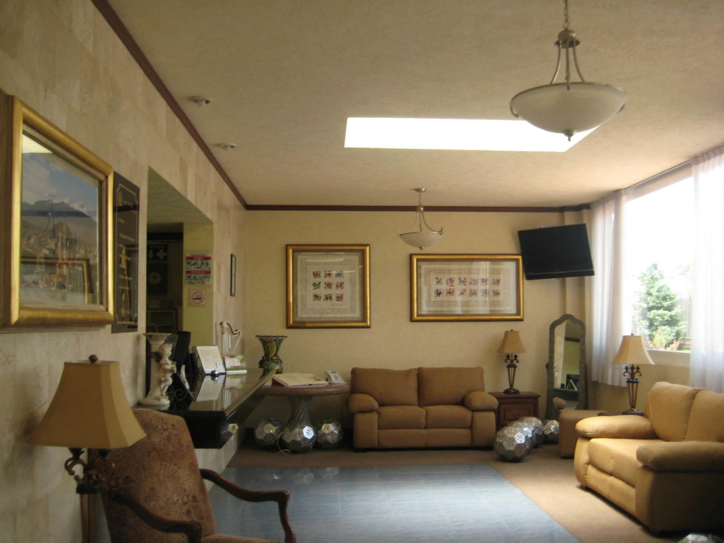 Photo - Howard Johnson by Wyndham Toluca