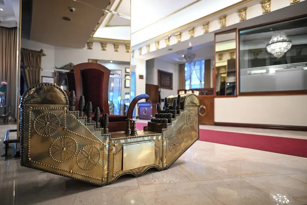 Photo - Stone Bridge Hotel