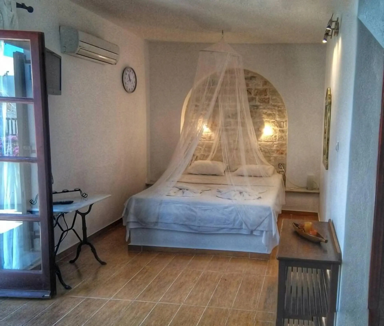 Photo - Naxos Summerland resort