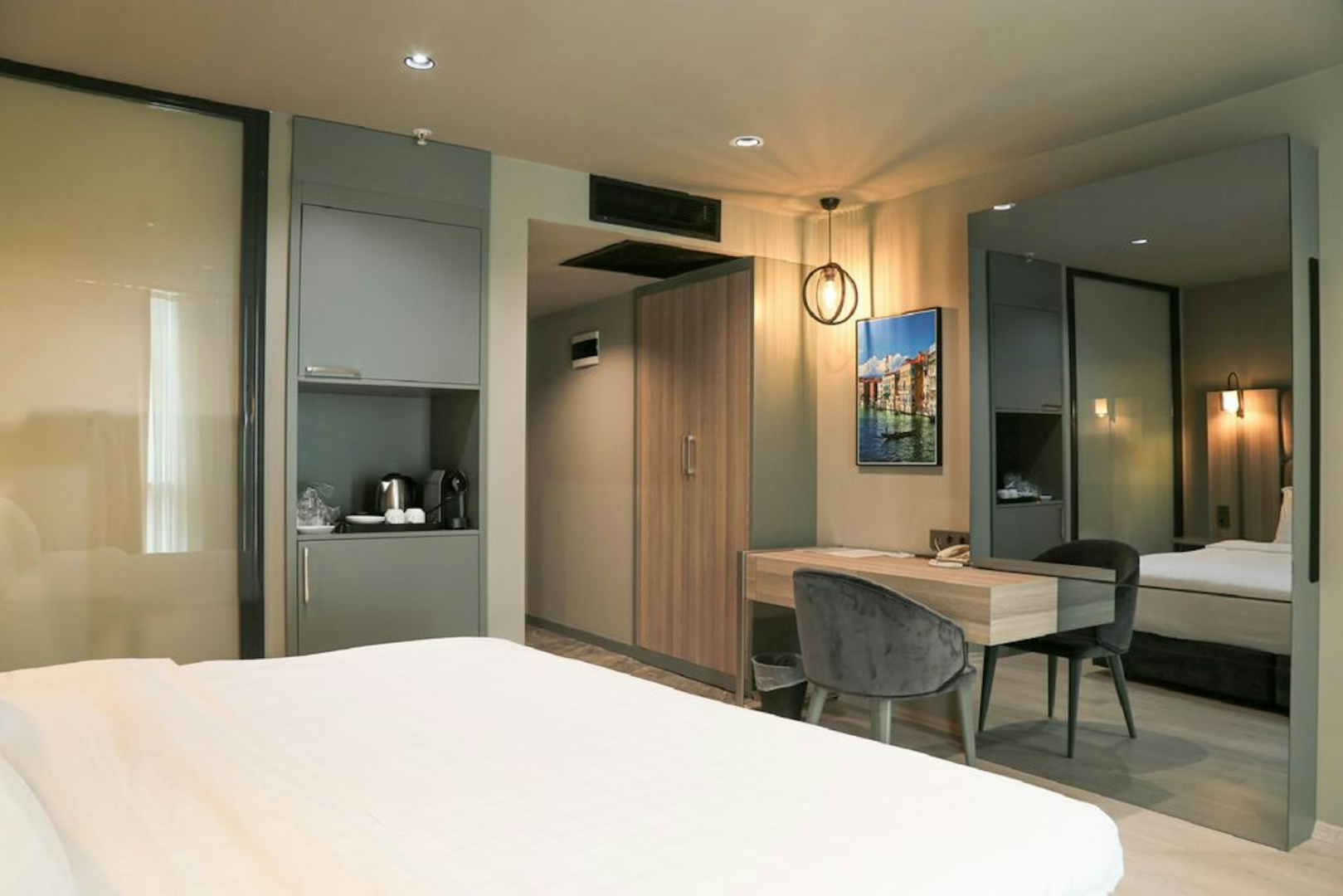 Photo - Pasaport Pier Hotel