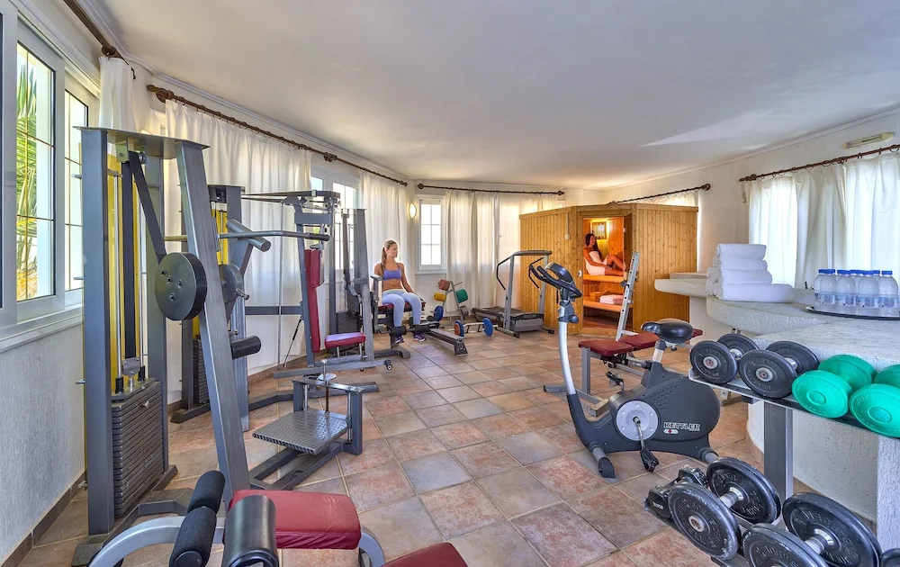 Photo - Castle Suites Hotel