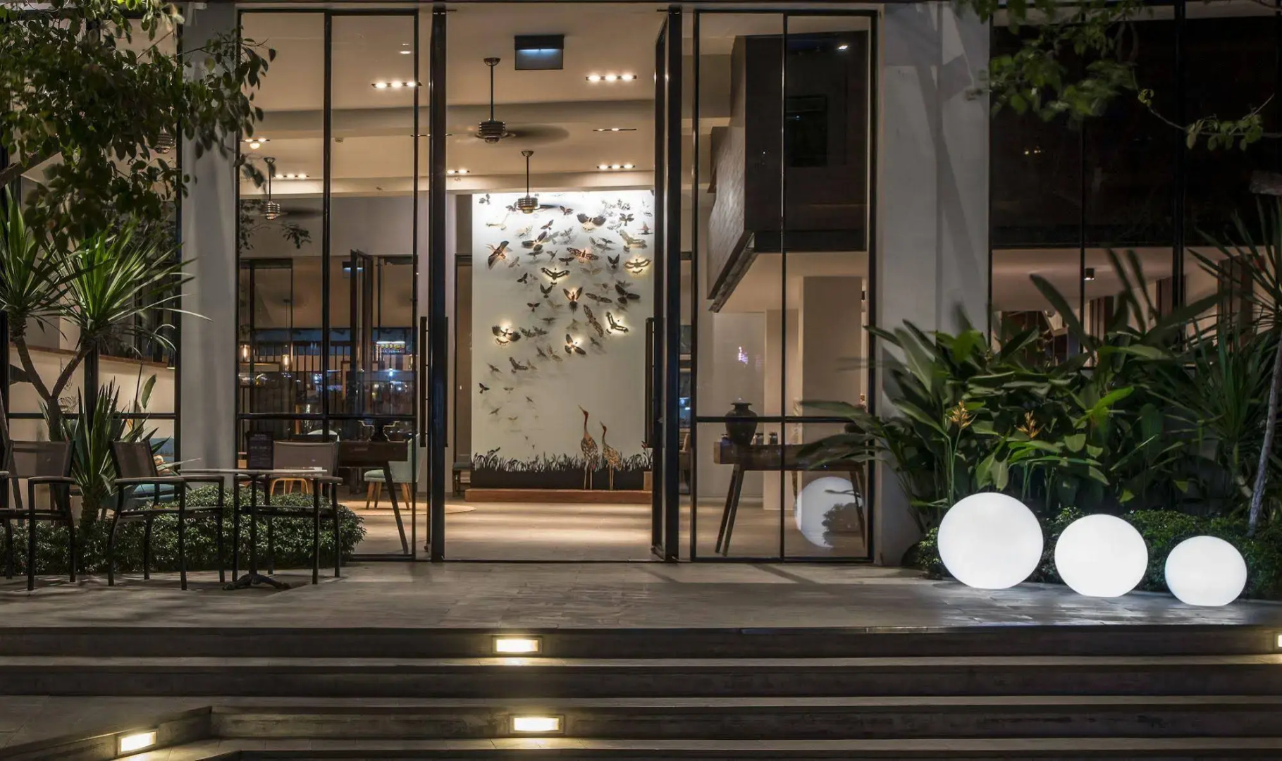 Photo - The Aviary Hotel