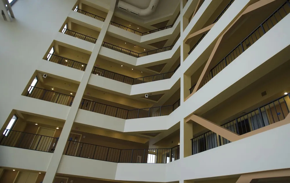 Photo - The Atrium Resort, Virginia Beach by Vacatia