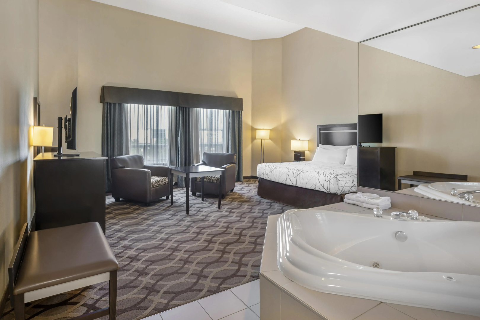 Photo - Best Western Plus Travel Hotel Toronto Airport