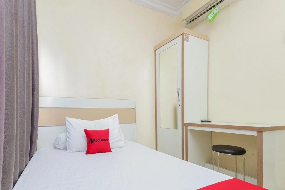 Photo - RedDoorz Syariah near Stasiun Karet