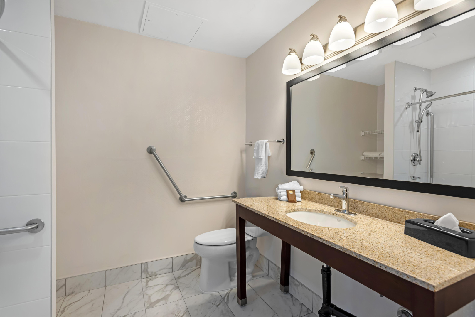 Photo - Best Western Plus Suites Downtown