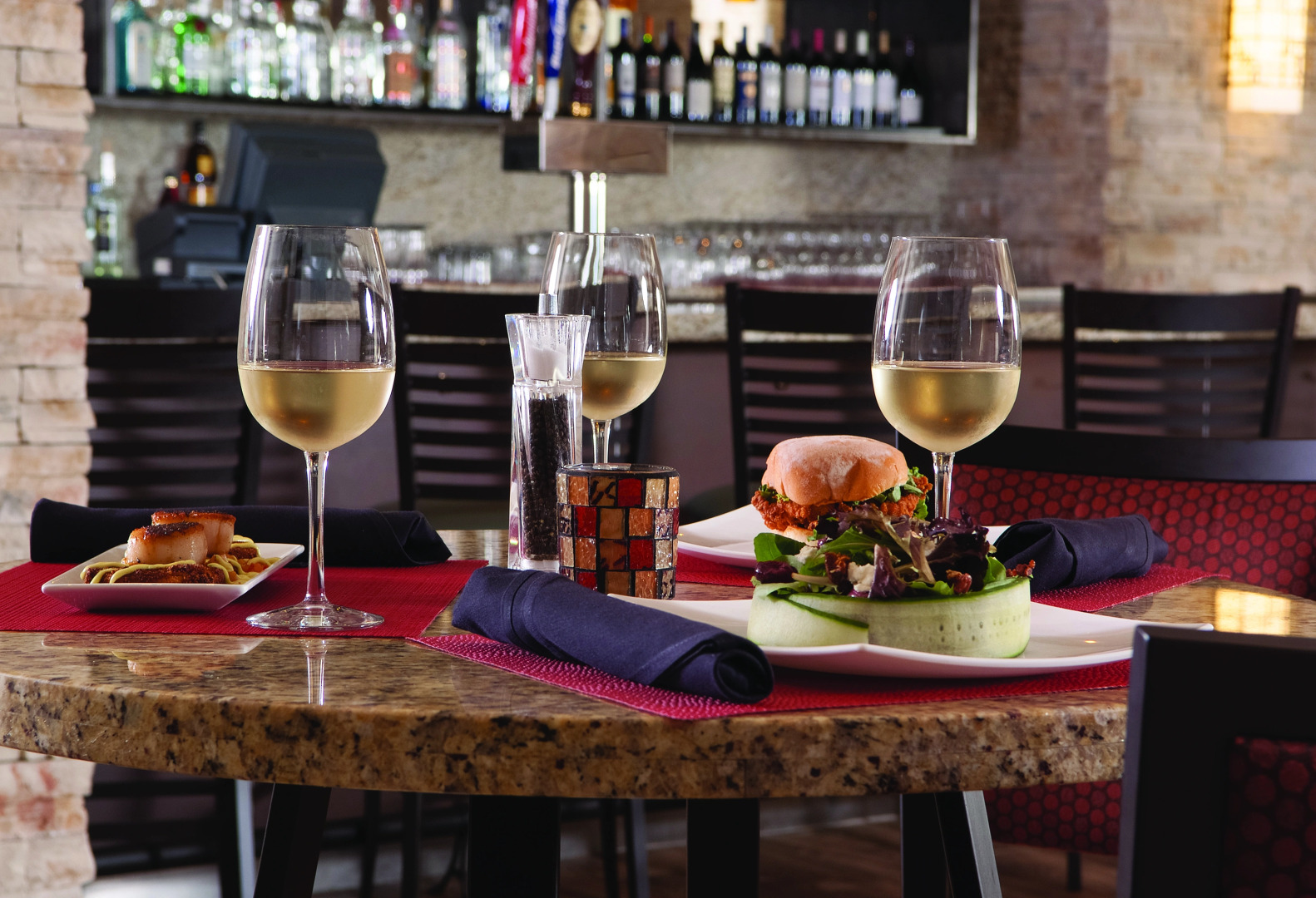 Photo - Embassy Suites by Hilton Nashville Airport