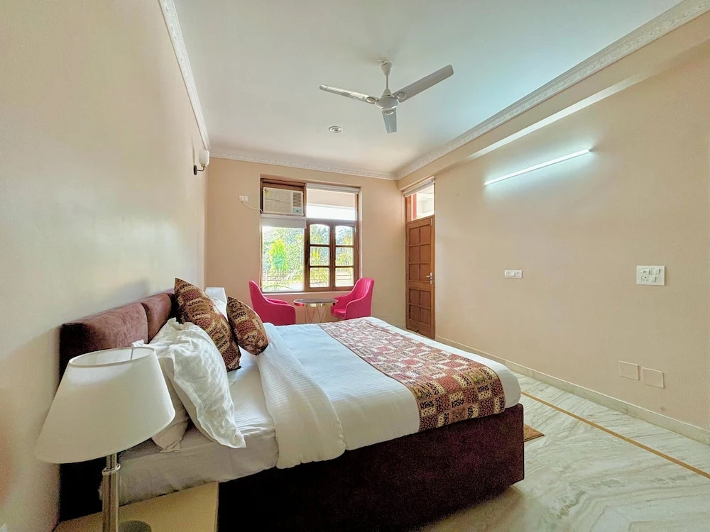 Luxury 4 Bedroom's Independent villa