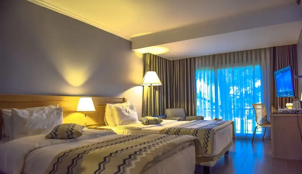 Foto - Denizatı Plus Hotel