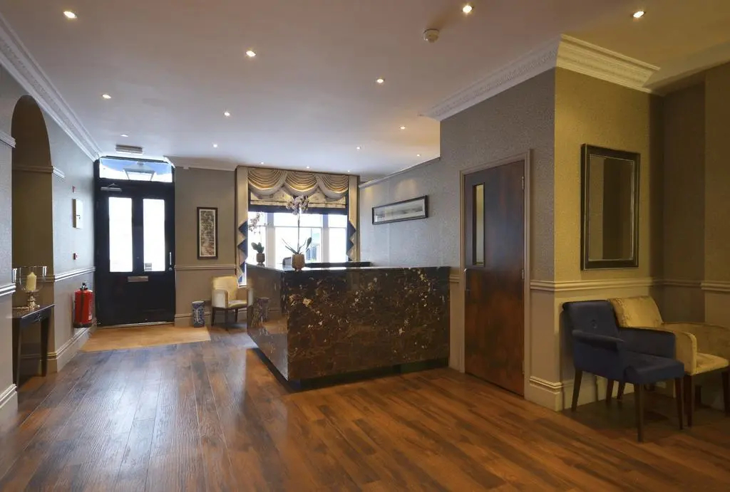 Photo - Princes Square Hotel