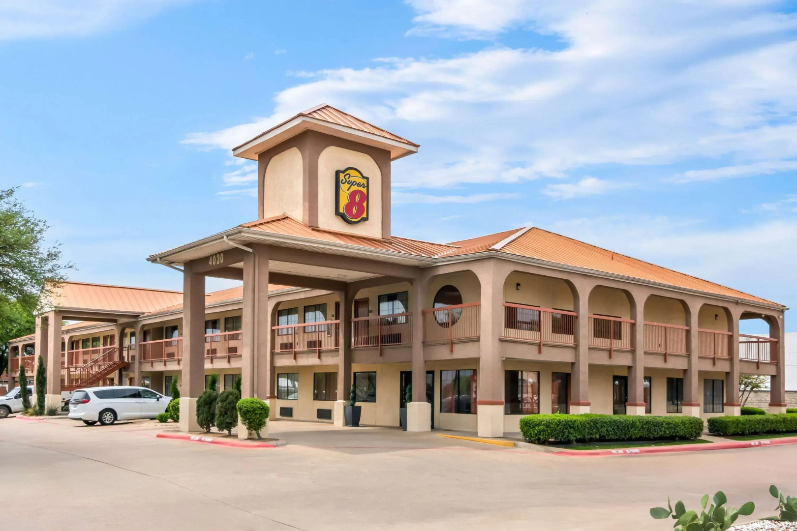 Photo - Super 8 by Wyndham Grand Prairie Southwest