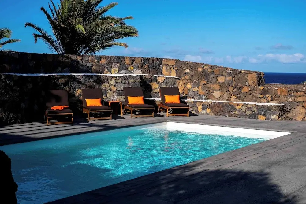 Photo - Villa by the Sea