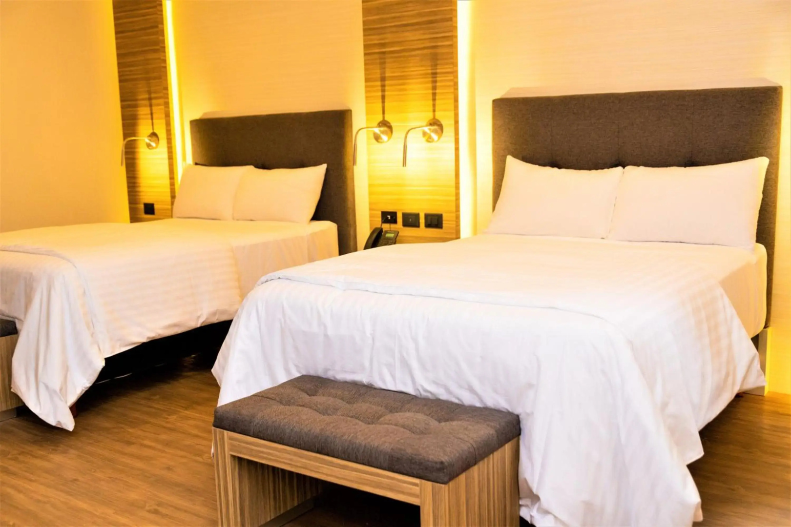 Photo - Hotel Plaza by Kavia