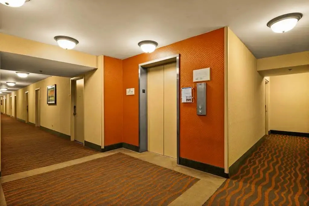 Photo - Best Western The Plaza Hotel Honolulu Airport - Free Breakfast